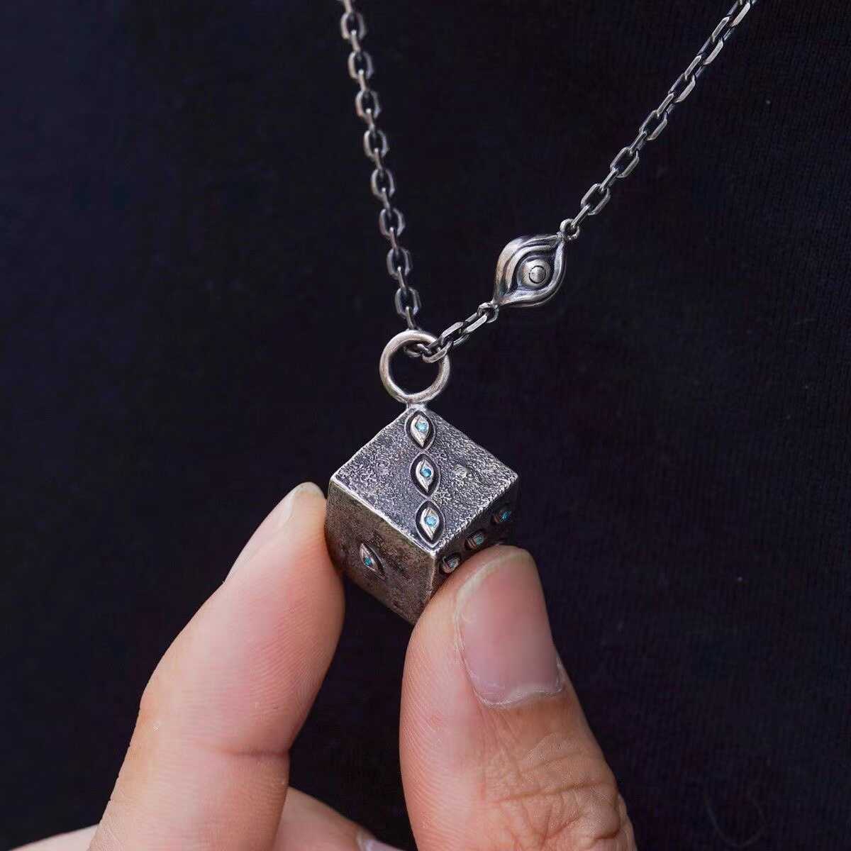 Jujutsu Kaisen Satoru Gojo Eye Dice Pendant Necklace – Anime Jewelry Gift for Fans