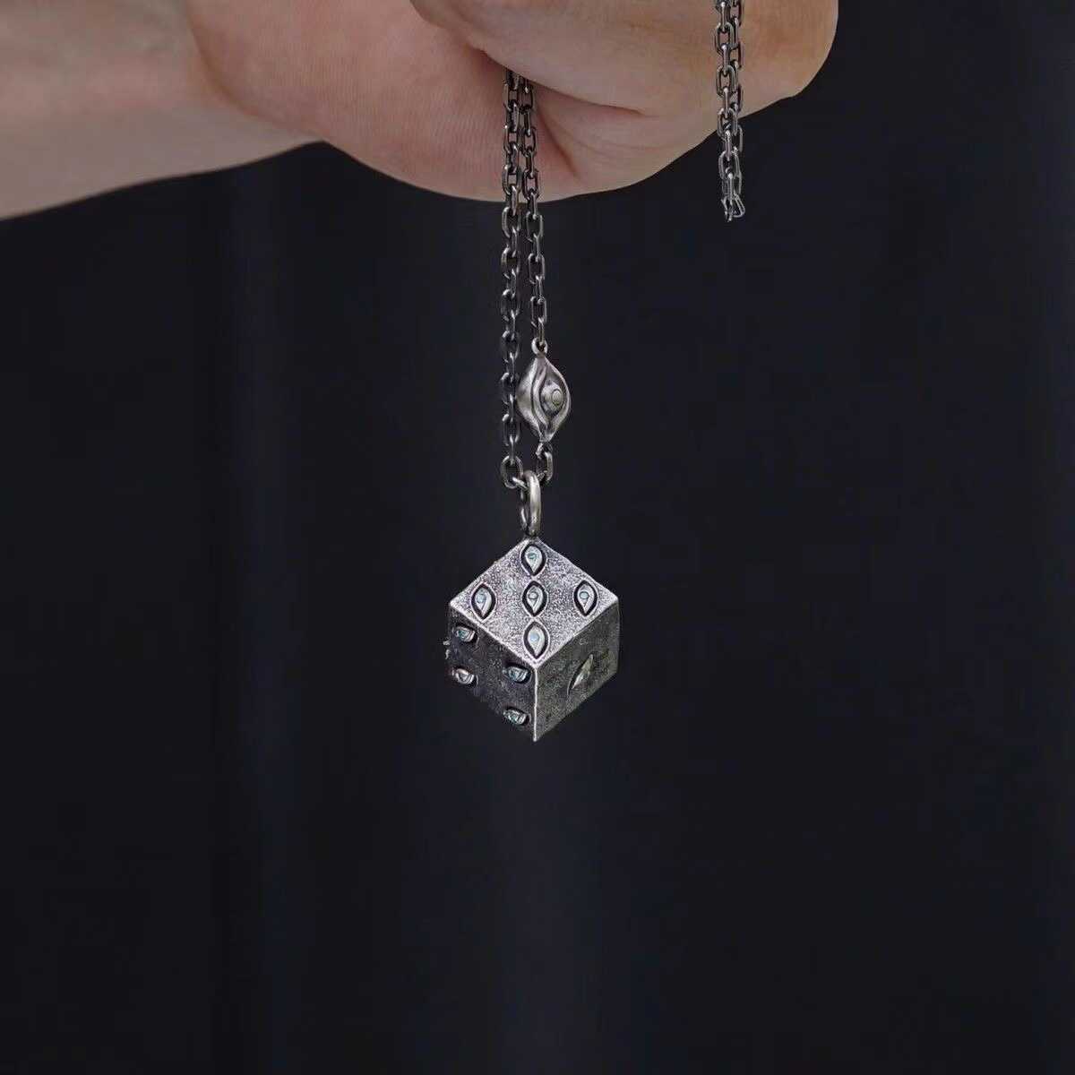 Jujutsu Kaisen Satoru Gojo Eye Dice Pendant Necklace – Anime Jewelry Gift for Fans