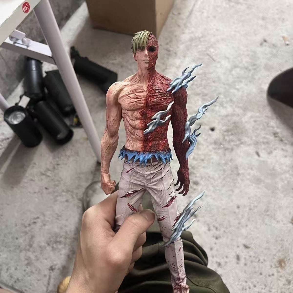 Jujutsu Kaisen Nanami Kento Collectible Figure Set – Anime Character Statue with 2 Interchangeable Upper Body Parts, Gift for Fans and Collectors